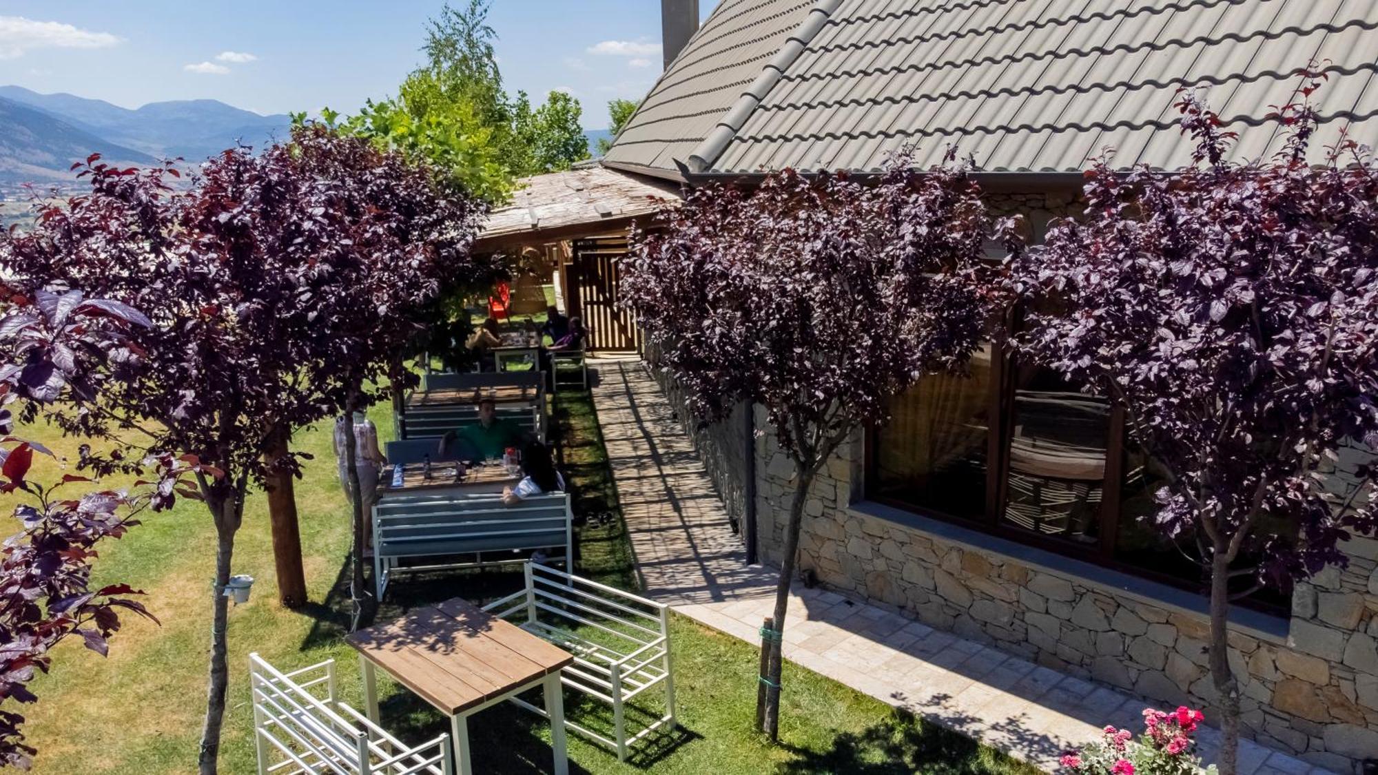 Casa Gace Hotel Korce Exterior foto